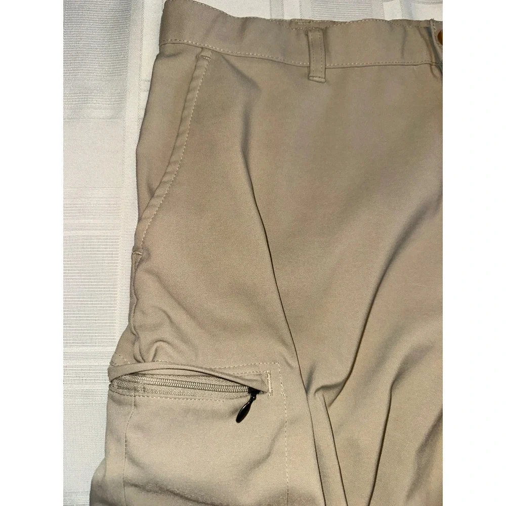 IZOD Golf Shorts Mens 36 Khaki Straight Fit Cargo Performance Stretch Tan